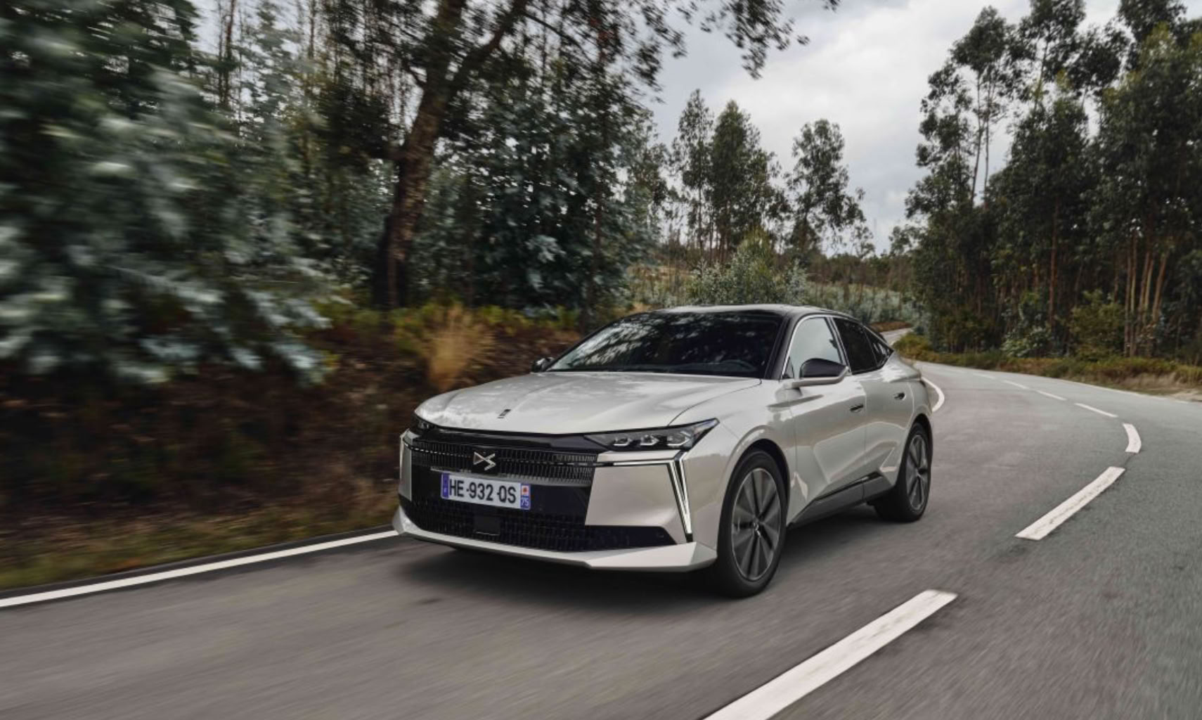 NP-DS AUTOMOBILES DS N°4 TURBODIESEL-NP NEARLY ERFECT