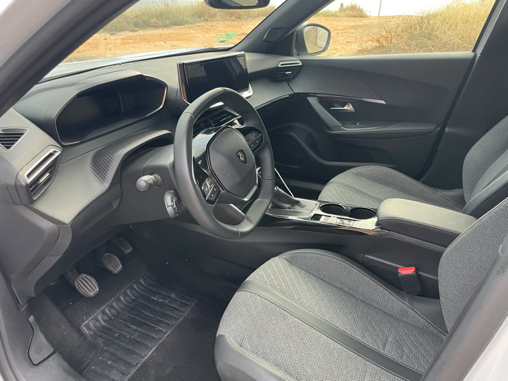 NP PEUGEOT 2008 NP PROFI LUPE NEARLY PERFECT