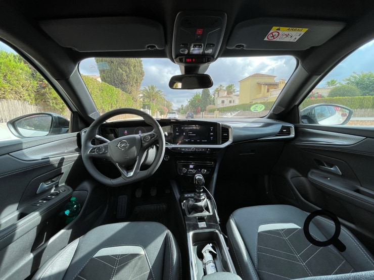 NP OPEL MOKKA MALLORCA COCKPIT