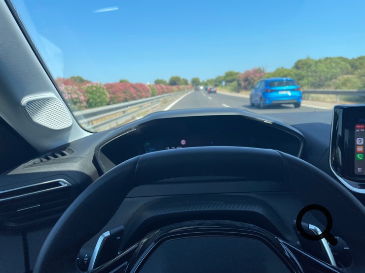 NP-NEARLYPERFECT-PEUGEOT-208HYBRID-TESTING-NPPROFILUPE