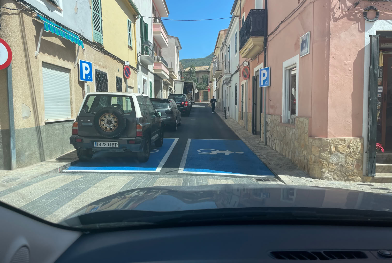 NP_NEARLY_PERFECT_KURIOSES_ANDRATX_PUERTO_DE ANDRATX_MALLORCA
