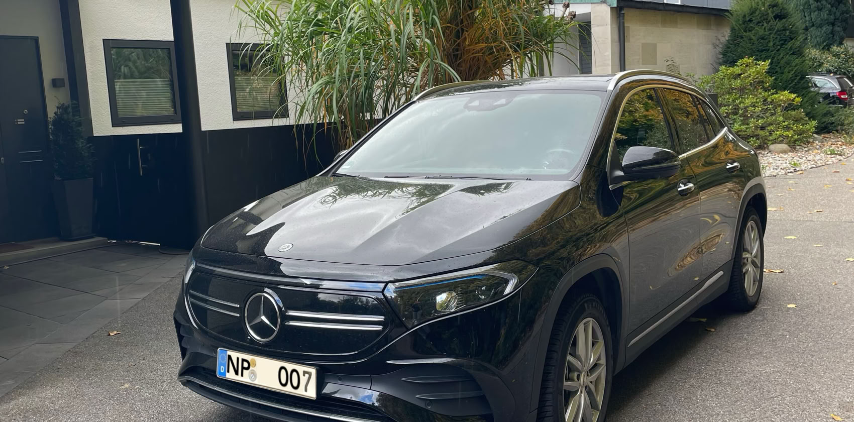 NP NEARLY PERFECT DER MERCEDES EQA IM TEST UNTER DER NP PROFI LUPE