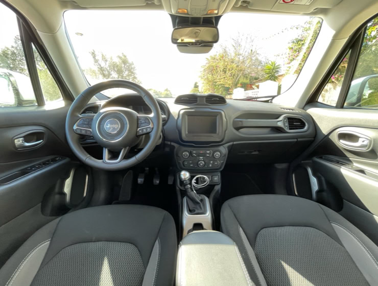 COCKPIT_JEEP_RENEGADE