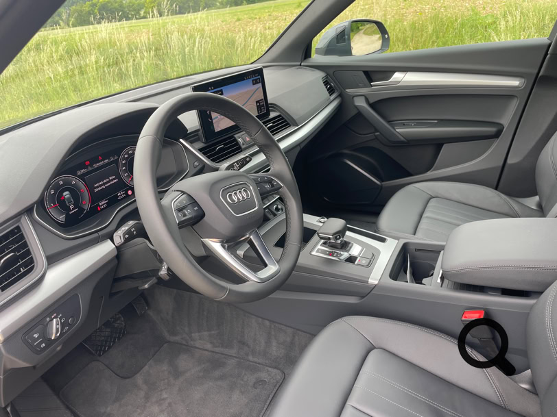 NP TESTING AUDI Q5 Cockpit